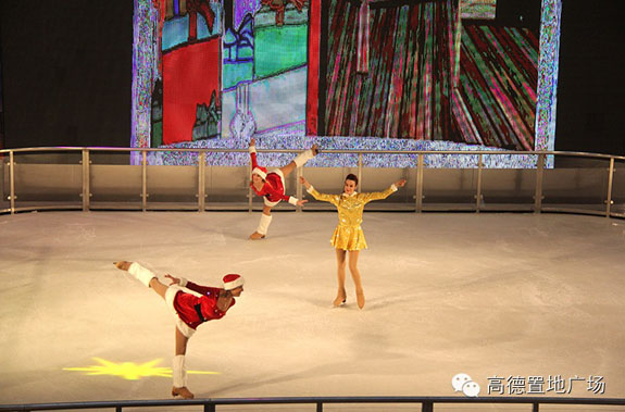 广州高德置地冬广场表演真冰溜冰场